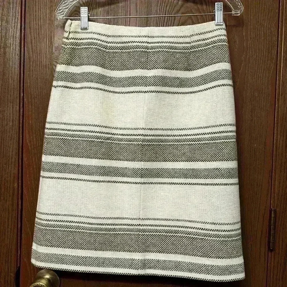 NEW Tory Burch Wrap Skirt Ivory W/ Gray/Brown Stripes - Zip Close, Size S Lined - Picture 10 of 11